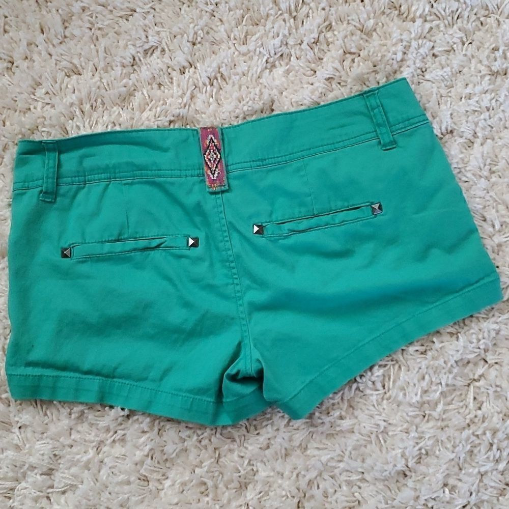 DAYTRIP Capricorn Shorts with Aztec Print - Picture 2 of 6